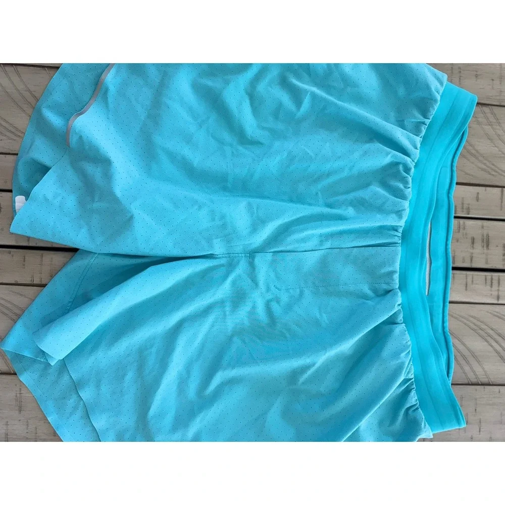 A- 073-Lululemon Fast and Free Lined Short 6 Turquoise Blue Perforated Running
